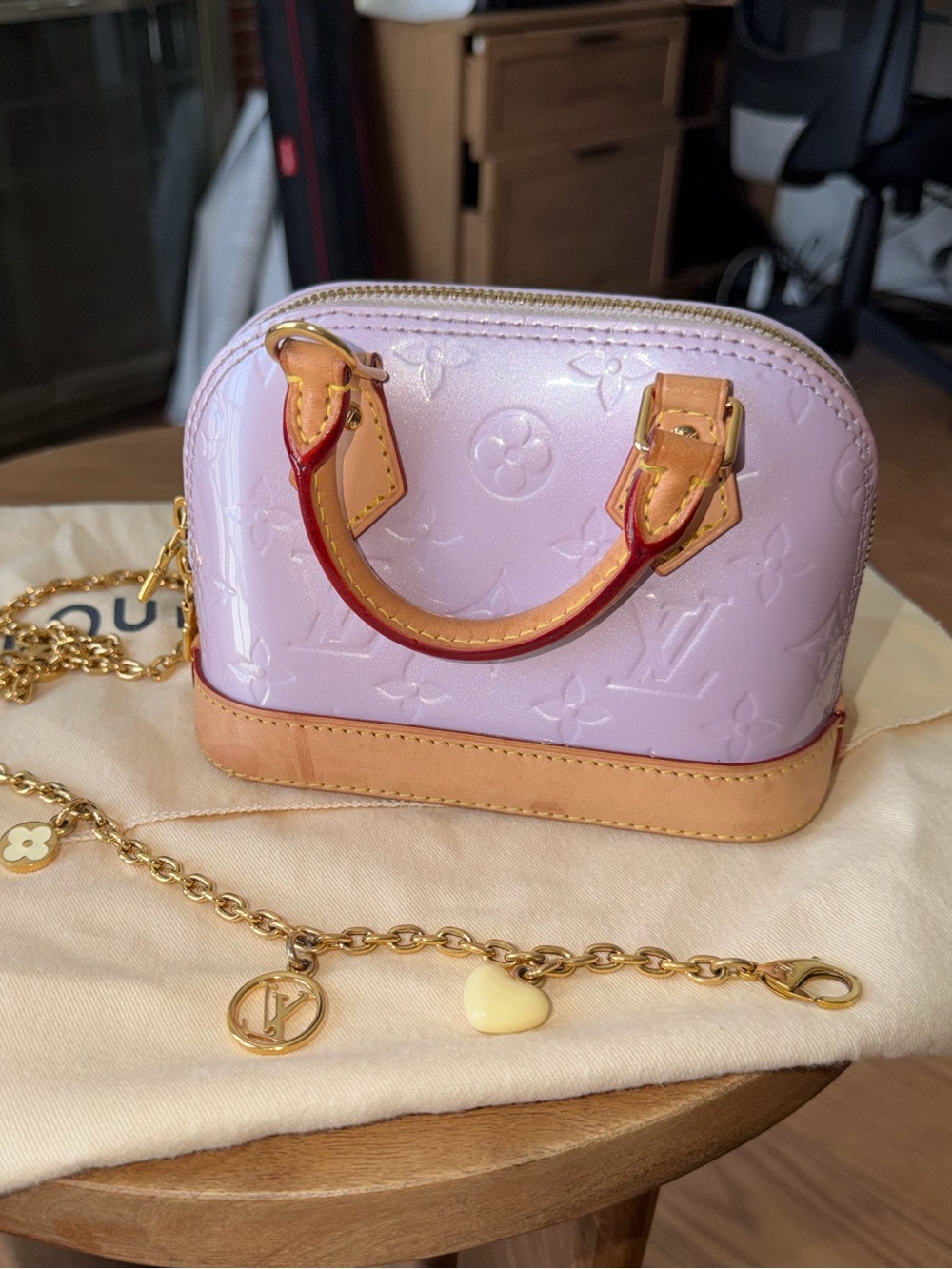 Louis Vuitton Vernis Nano Alma